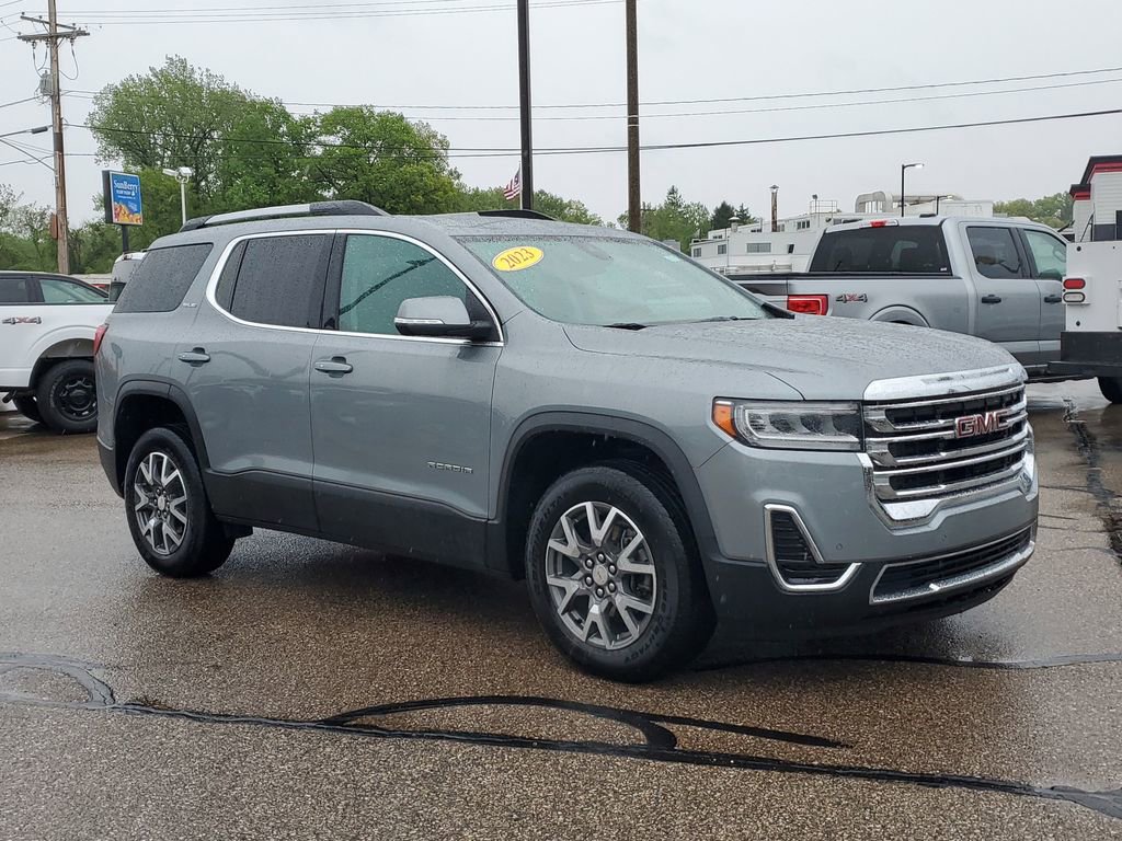 Used 2023 GMC Acadia SLE w/ Driver Convenience Package image 2