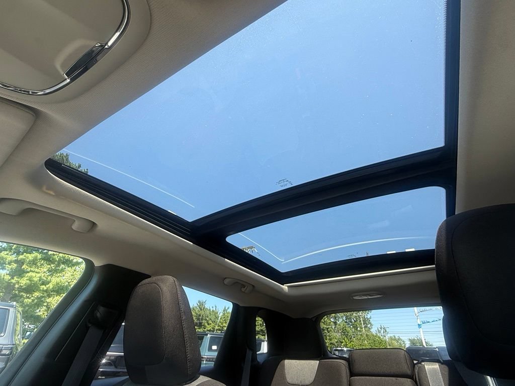 Used 2014 Jeep Cherokee Latitude w/ Comfort/Convenience Group AWD/4WD image 32