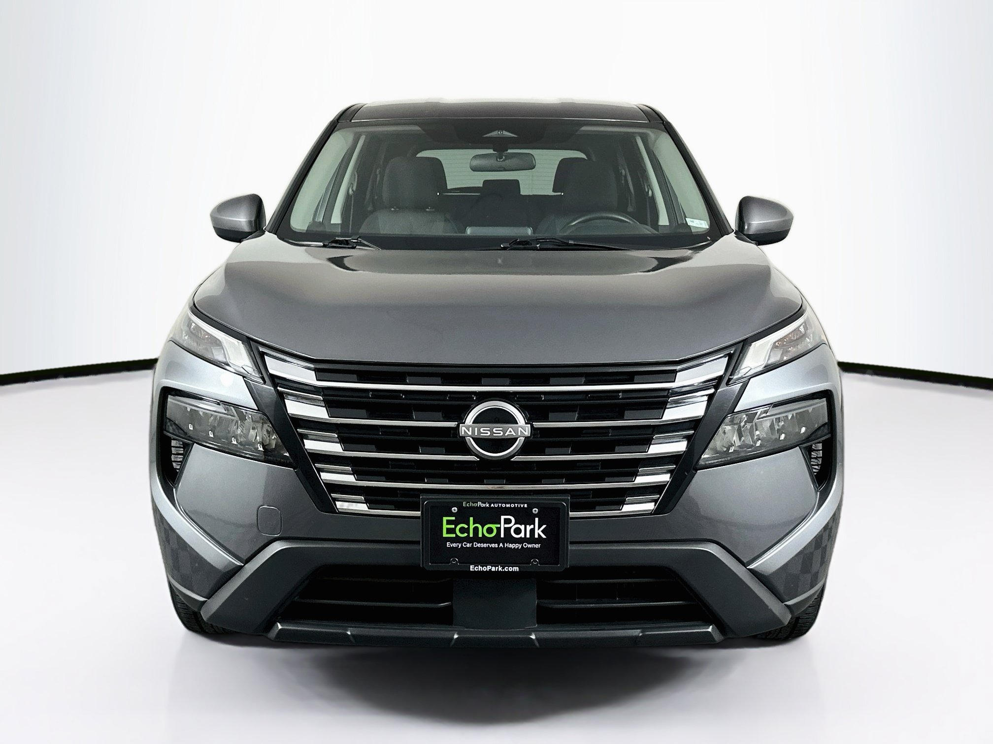 Used 2025 Nissan Rogue SV AWD/4WD image 2