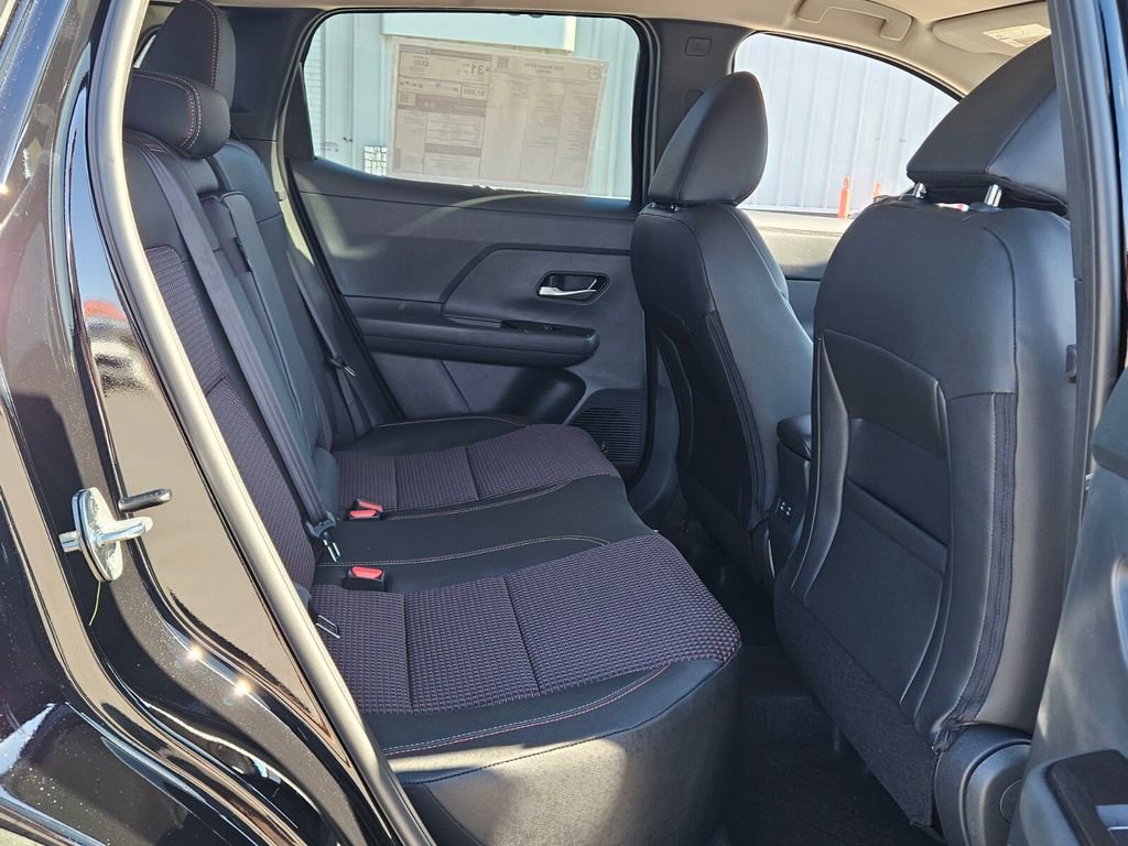 New 2026 Nissan Kicks SR w/ Cold Weather Package image 14