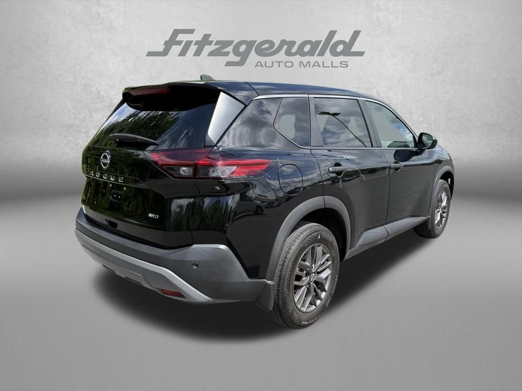 Used 2023 Nissan Rogue S AWD/4WD image 7