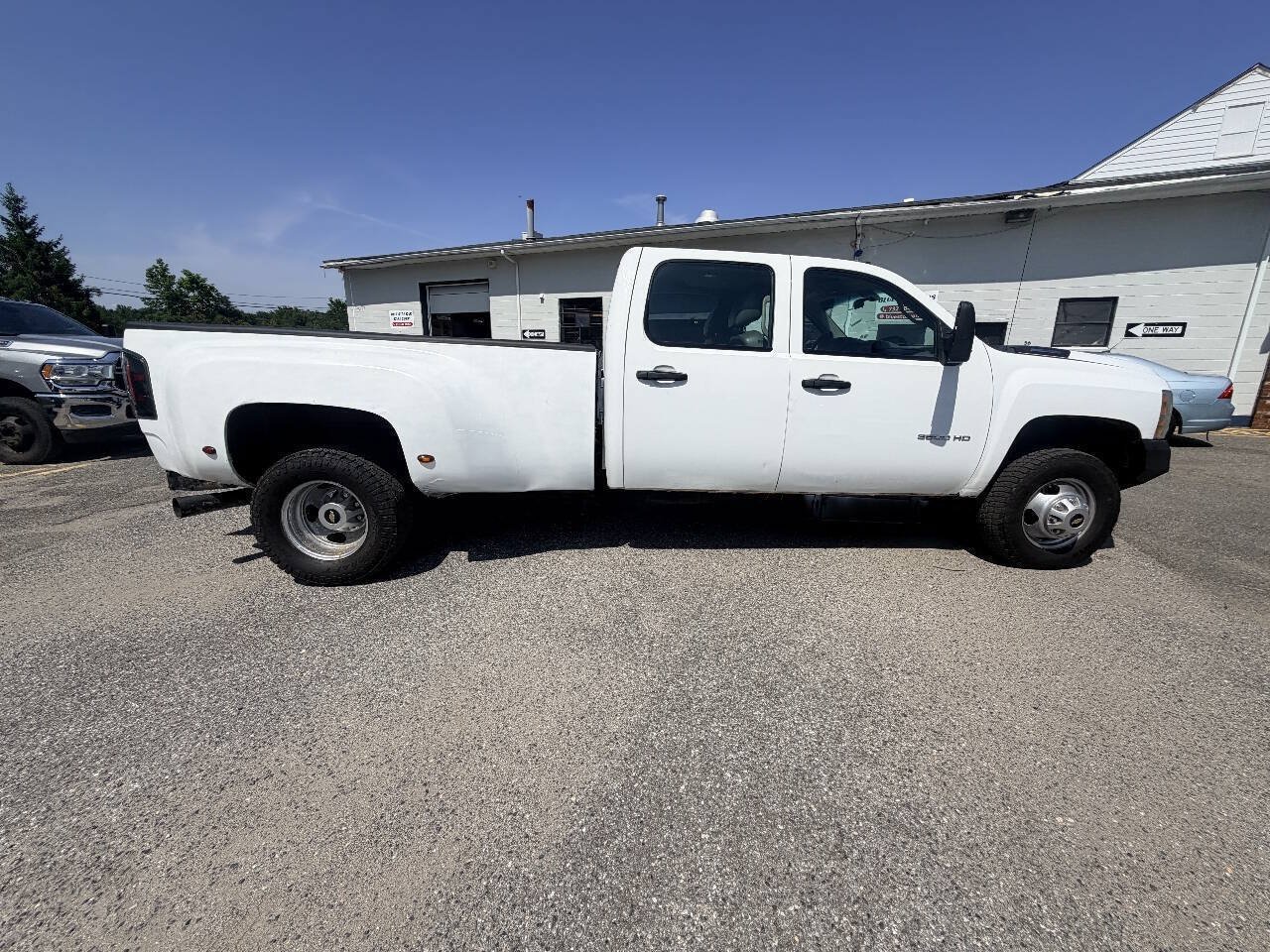 Used 2013 Chevrolet Silverado 3500 W/T w/ Snow Plow Prep Package AWD/4WD image 23