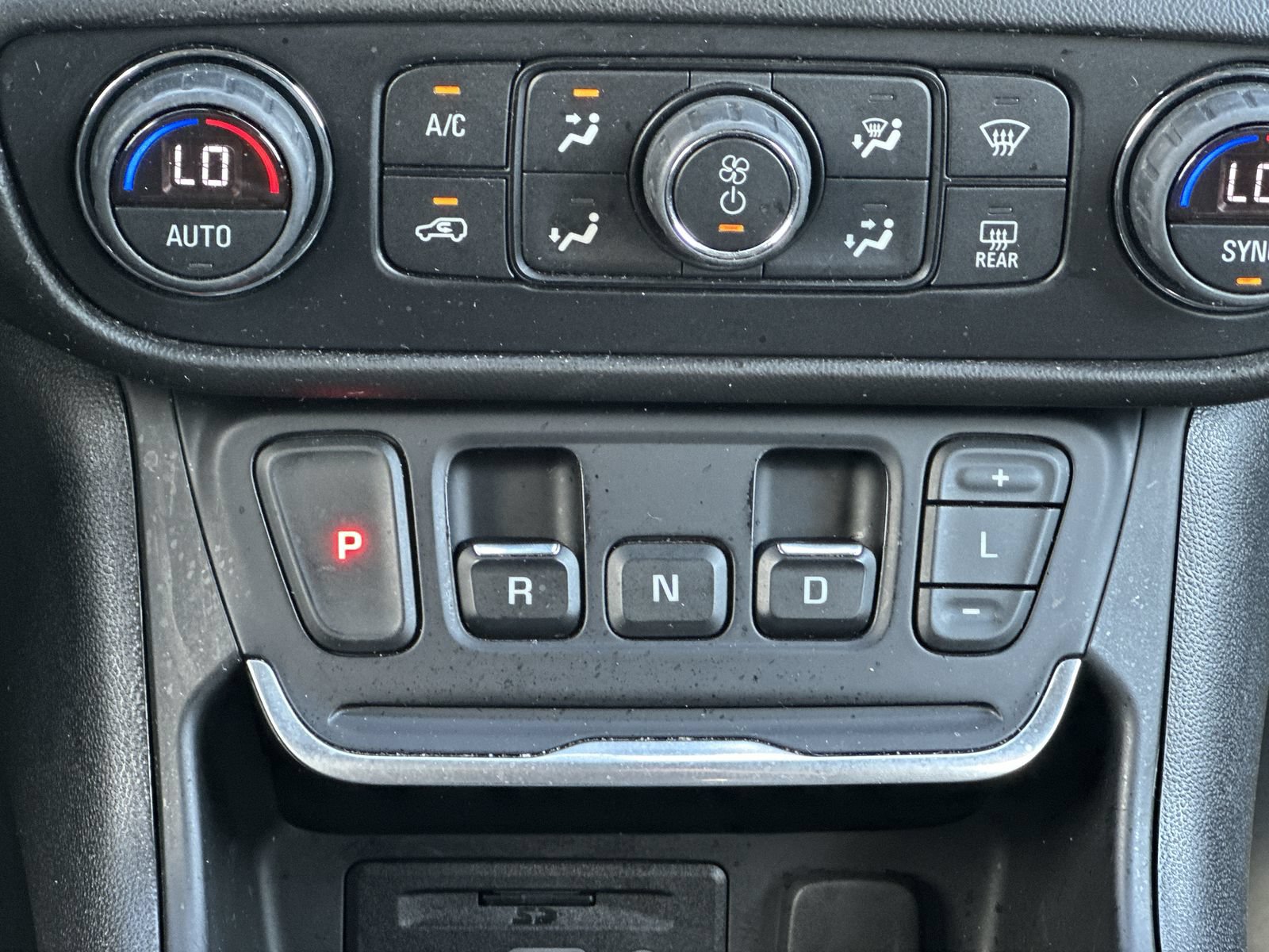 Used 2019 GMC Terrain SLE w/ Driver Convenience Package FWD image 30