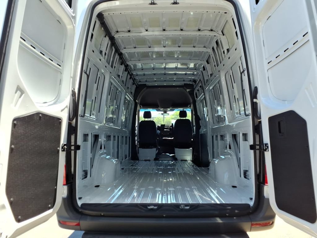 New 2026 Mercedes-Benz Sprinter 2500 image 26
