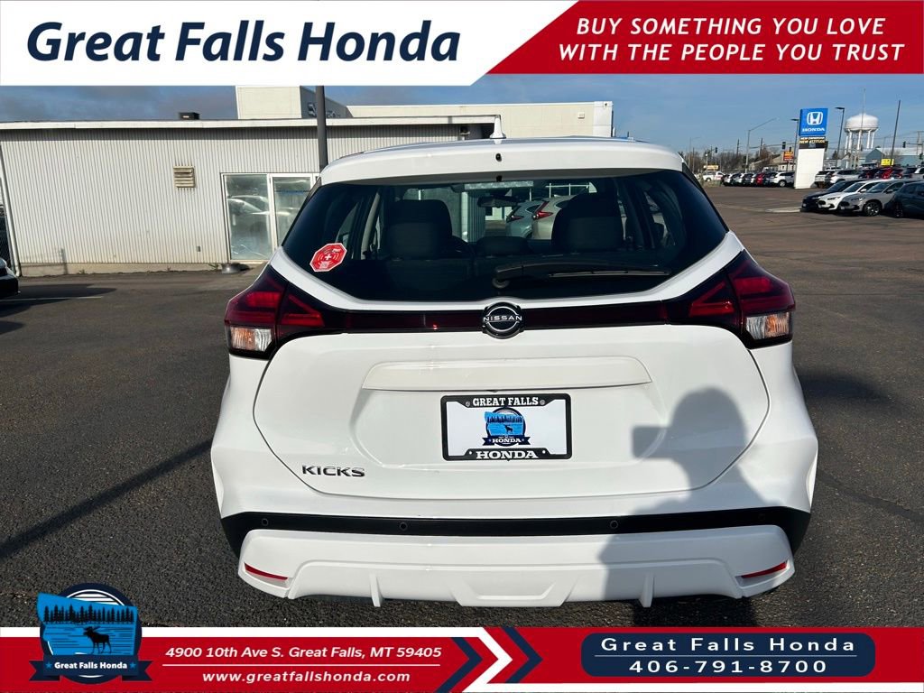 Used 2023 Nissan Kicks S image 8