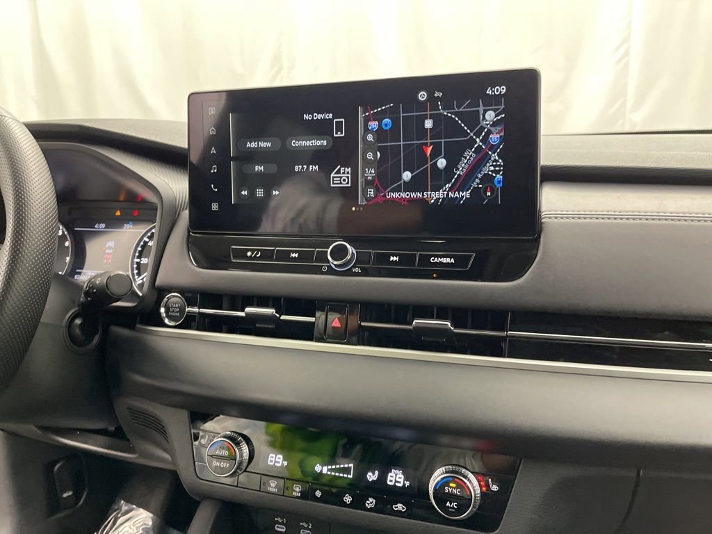 Used 2025 Mitsubishi Outlander SE image 17