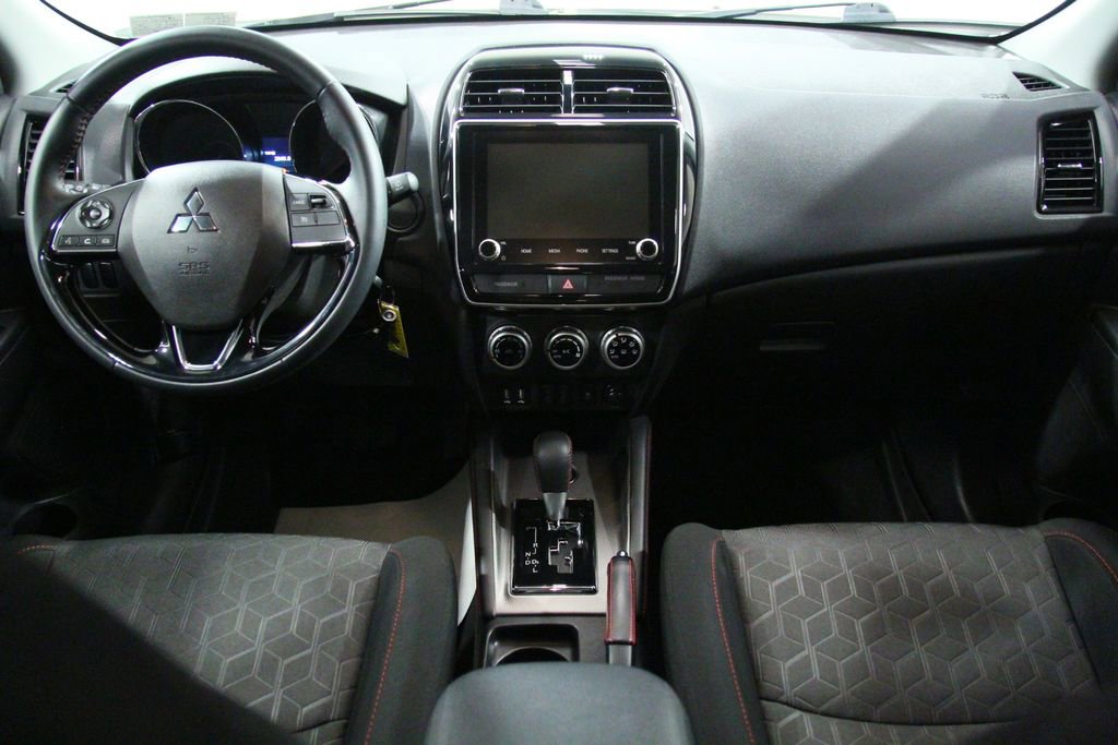 Used 2021 Mitsubishi Outlander Sport LE image 18
