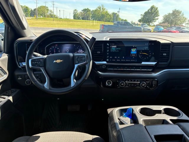 Used 2024 Chevrolet Silverado 1500 LT w/ Z71 Off-Road Package image 17