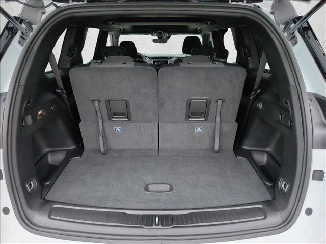 Used 2025 Jeep Grand Cherokee L Laredo RWD image 6