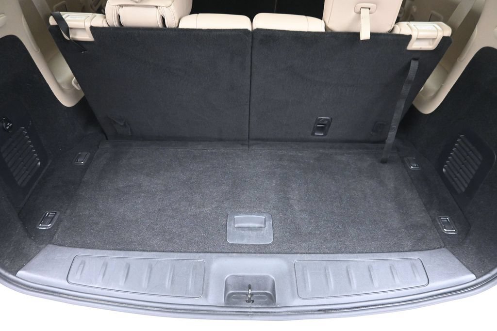 Used 2019 Nissan Pathfinder SL w/ SL Premium Package AWD/4WD image 12