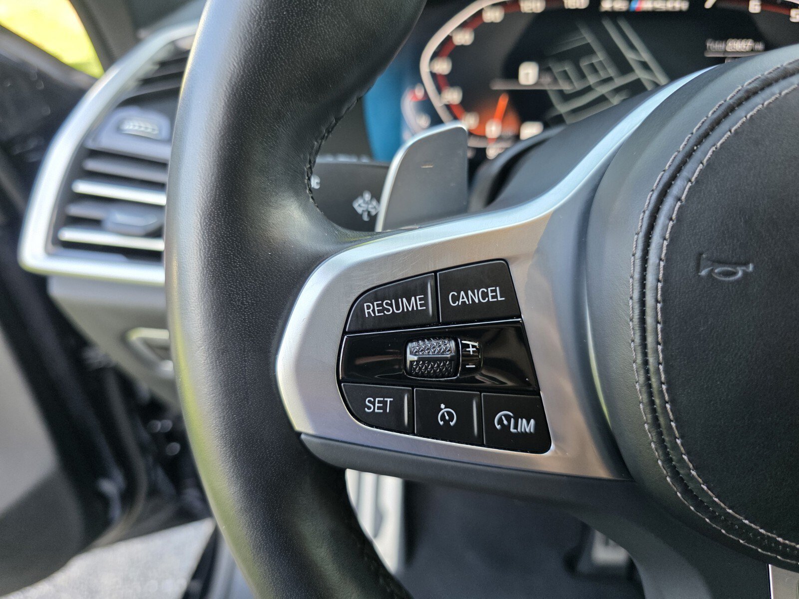 Used 2023 BMW X6 M50i w/ Executive Package AWD/4WD image 20
