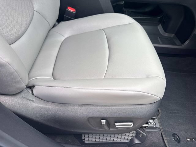 Used 2026 Toyota Sienna XLE AWD/4WD image 15