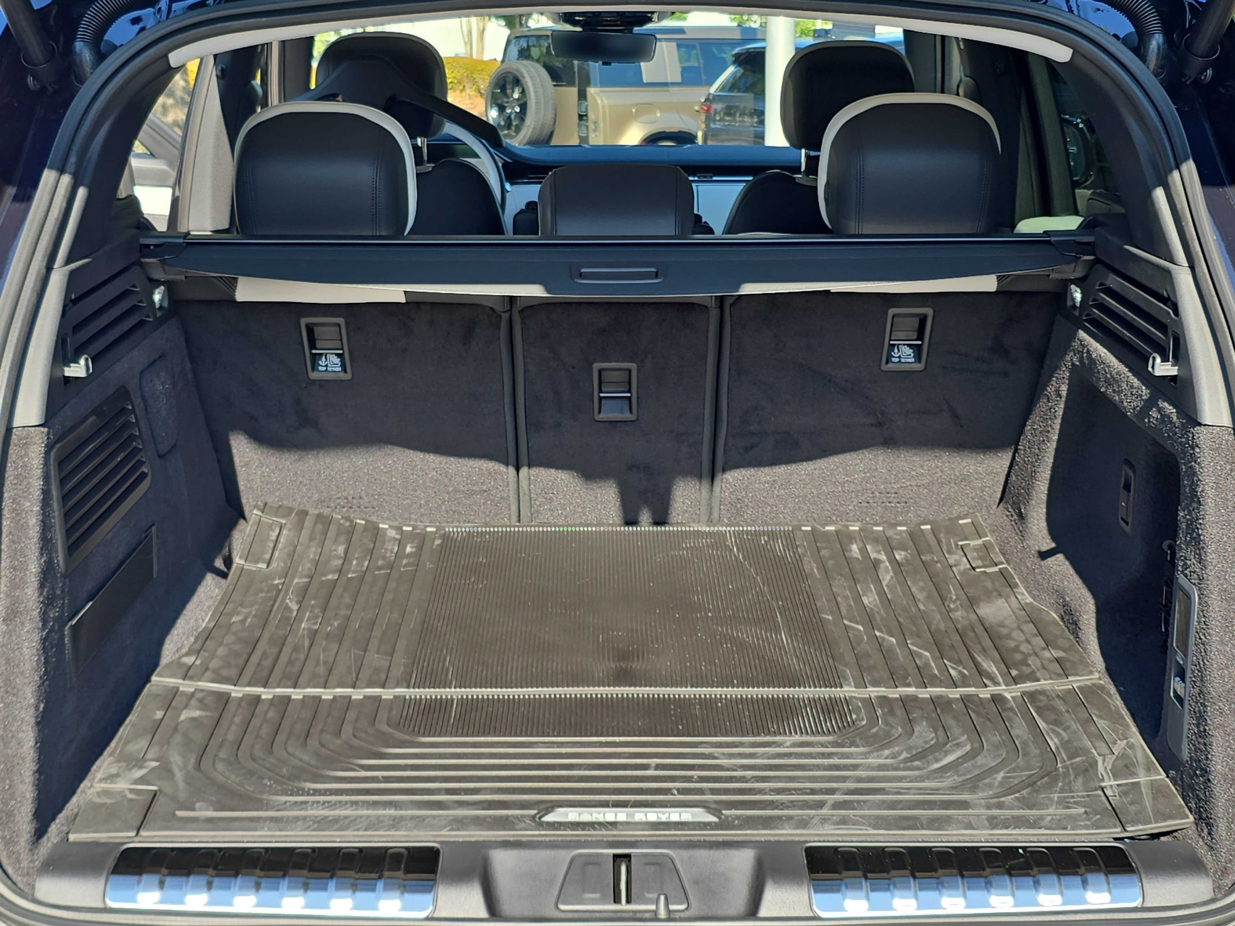 New 2026 Land Rover Range Rover Sport Dynamic SE AWD/4WD image 12