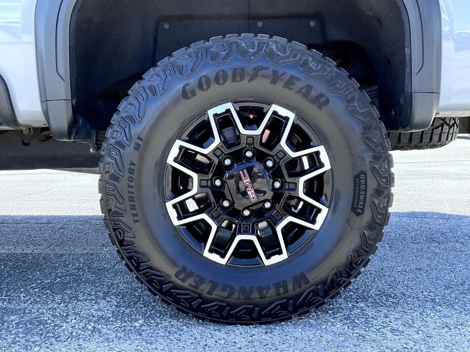 Certified 2024 GMC Sierra 2500 AT4X AWD/4WD image 23