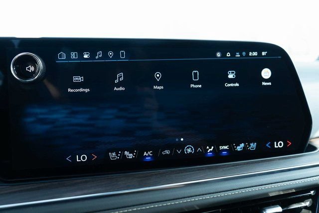 New 2026 Chevrolet Suburban Premier AWD/4WD image 24