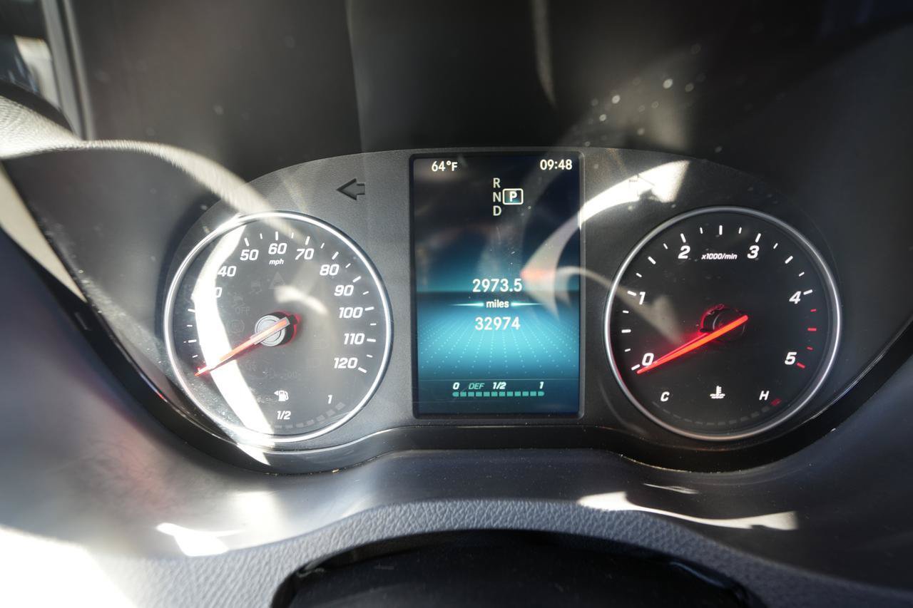 Used 2024 Mercedes-Benz Sprinter 2500 image 31