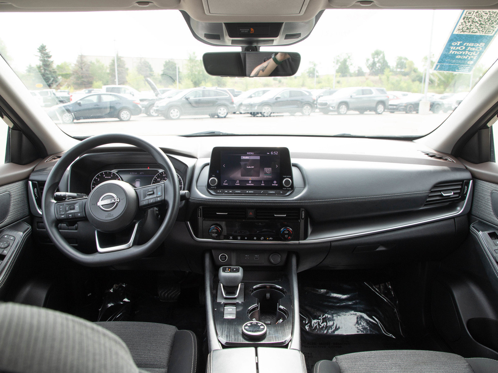 Used 2022 Nissan Rogue SV AWD/4WD image 15