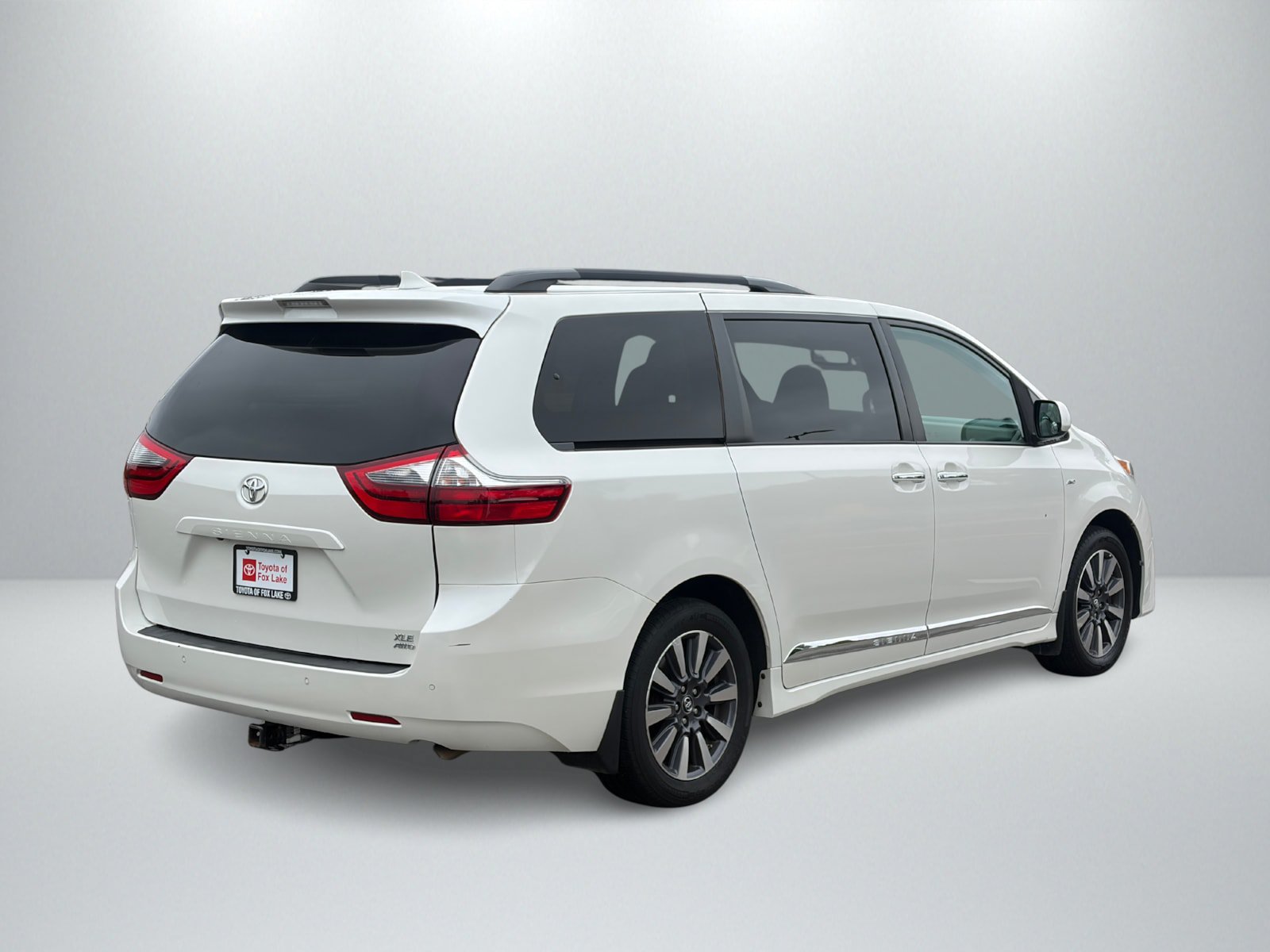Used 2020 Toyota Sienna XLE w/ XLE Navigation Package AWD/4WD image 5