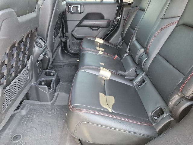 Used 2022 Jeep Gladiator Rubicon w/ Cold Weather Group AWD/4WD image 16