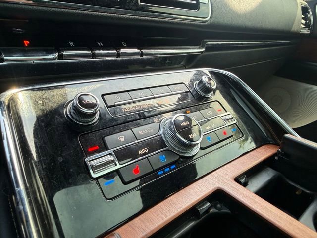 Used 2018 Lincoln Navigator L Reserve w/ Technology Package AWD/4WD image 28