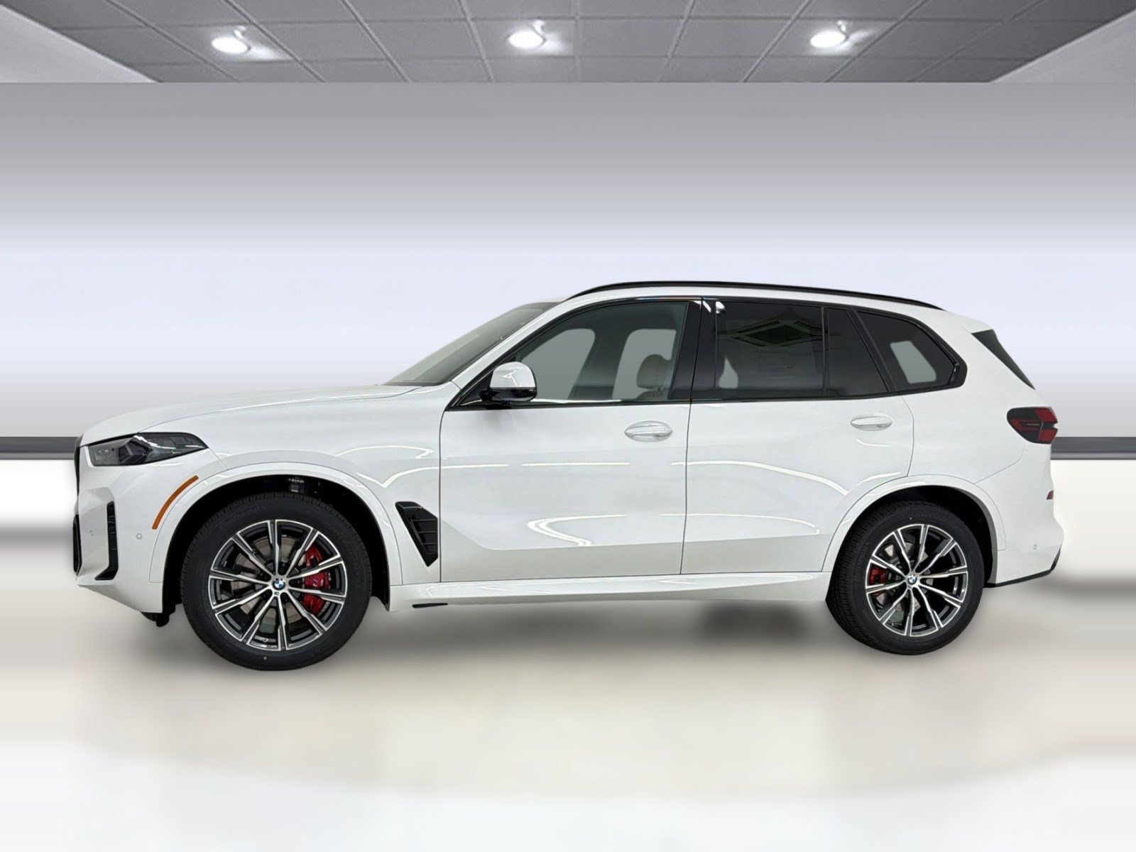 New 2026 BMW X5 xDrive40i w/ M Sport Package AWD/4WD image 2