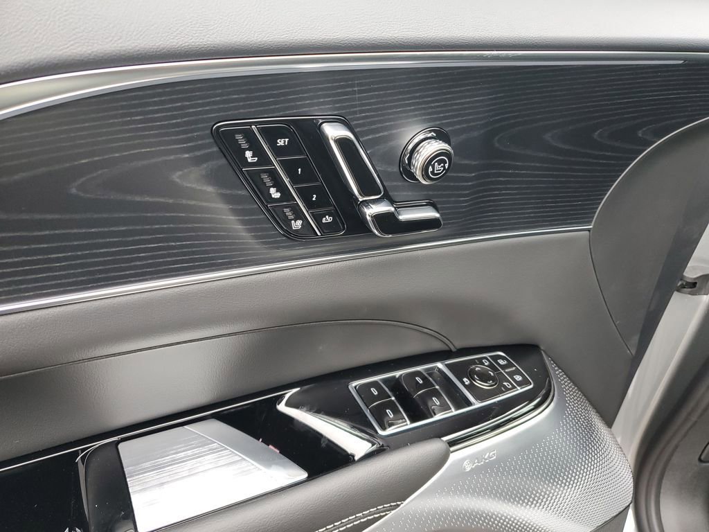 New 2026 Cadillac Lyriq Premium Sport image 23