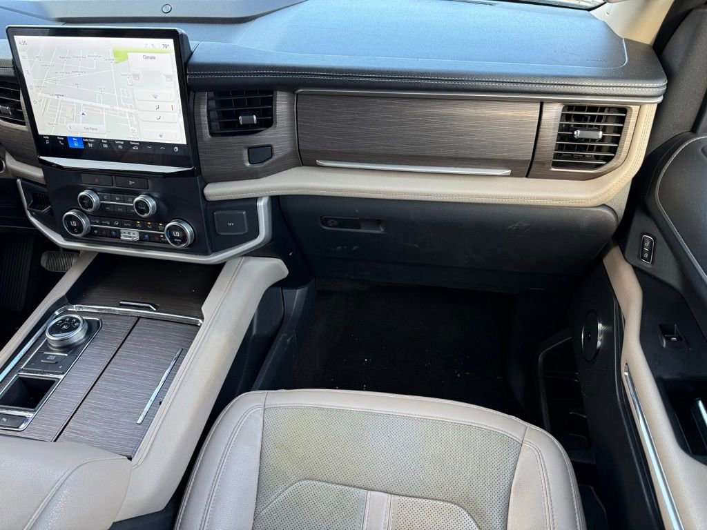 Used 2023 Ford Expedition Limited image 12