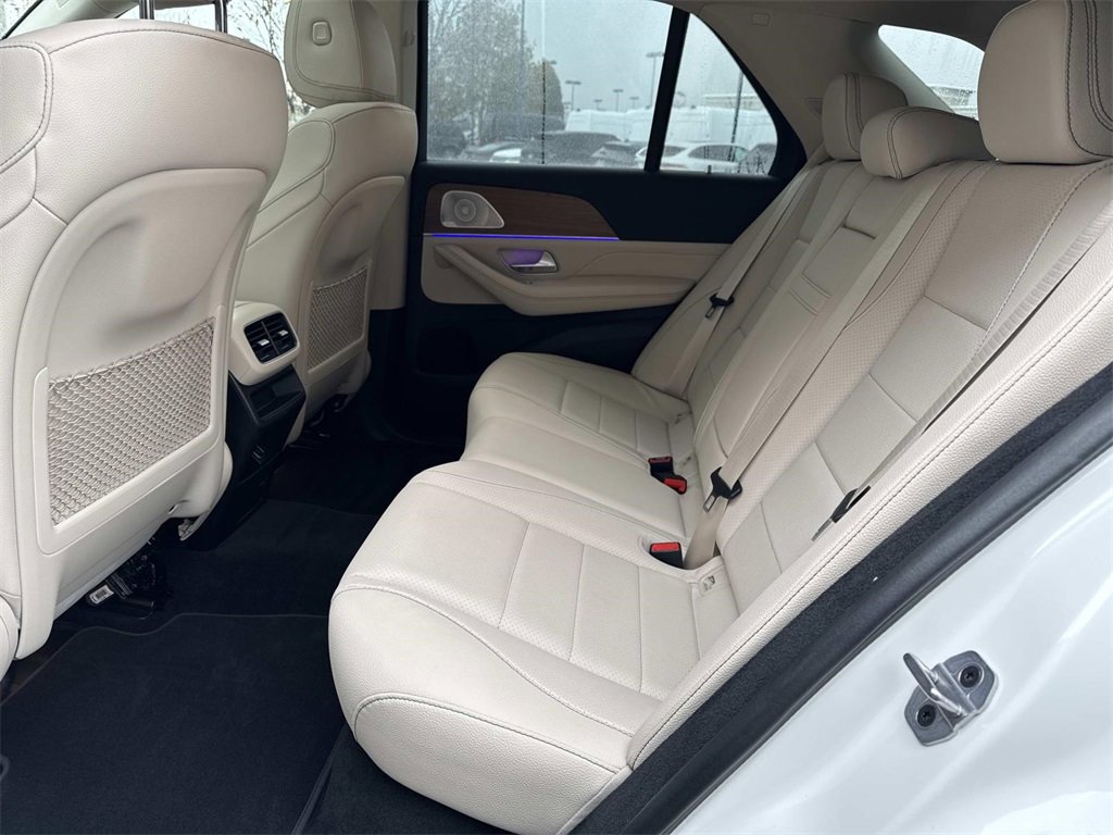Used 2022 Mercedes-Benz GLE 350 4MATIC w/ Premium Package image 13