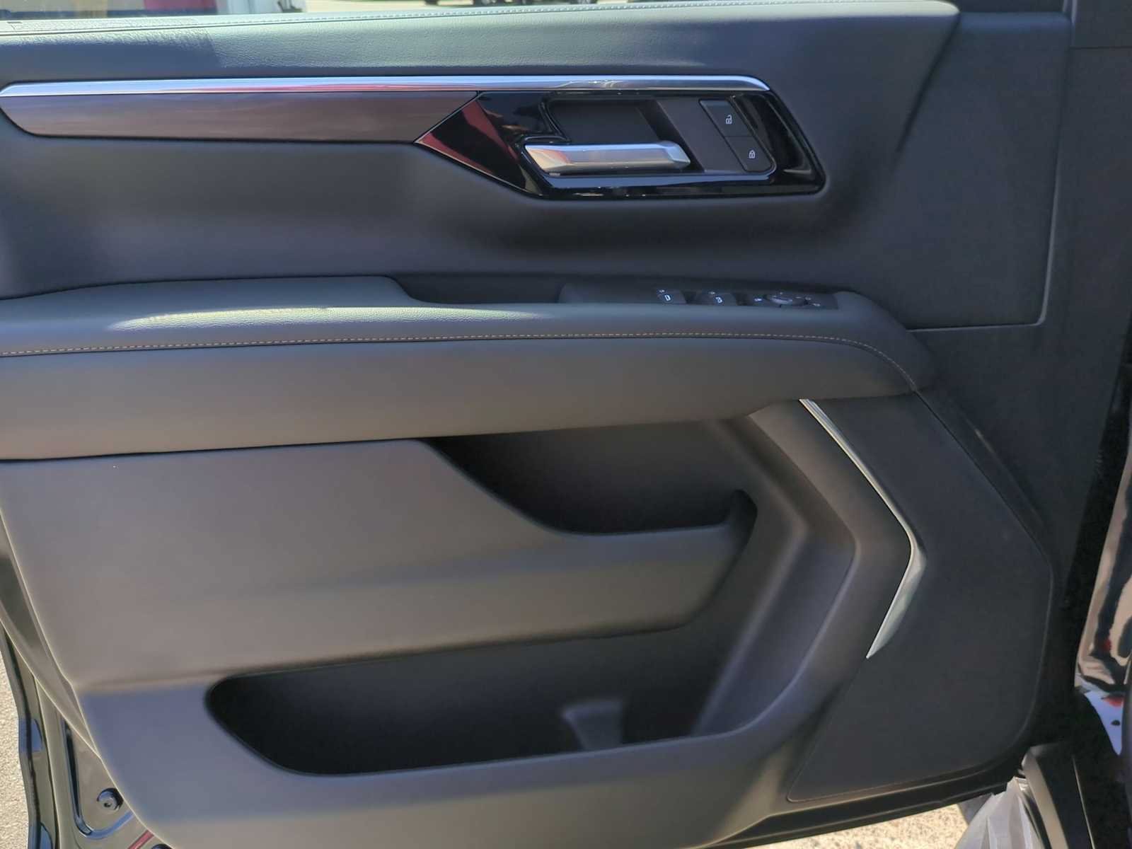 New 2026 Chevrolet Tahoe LS RWD image 10