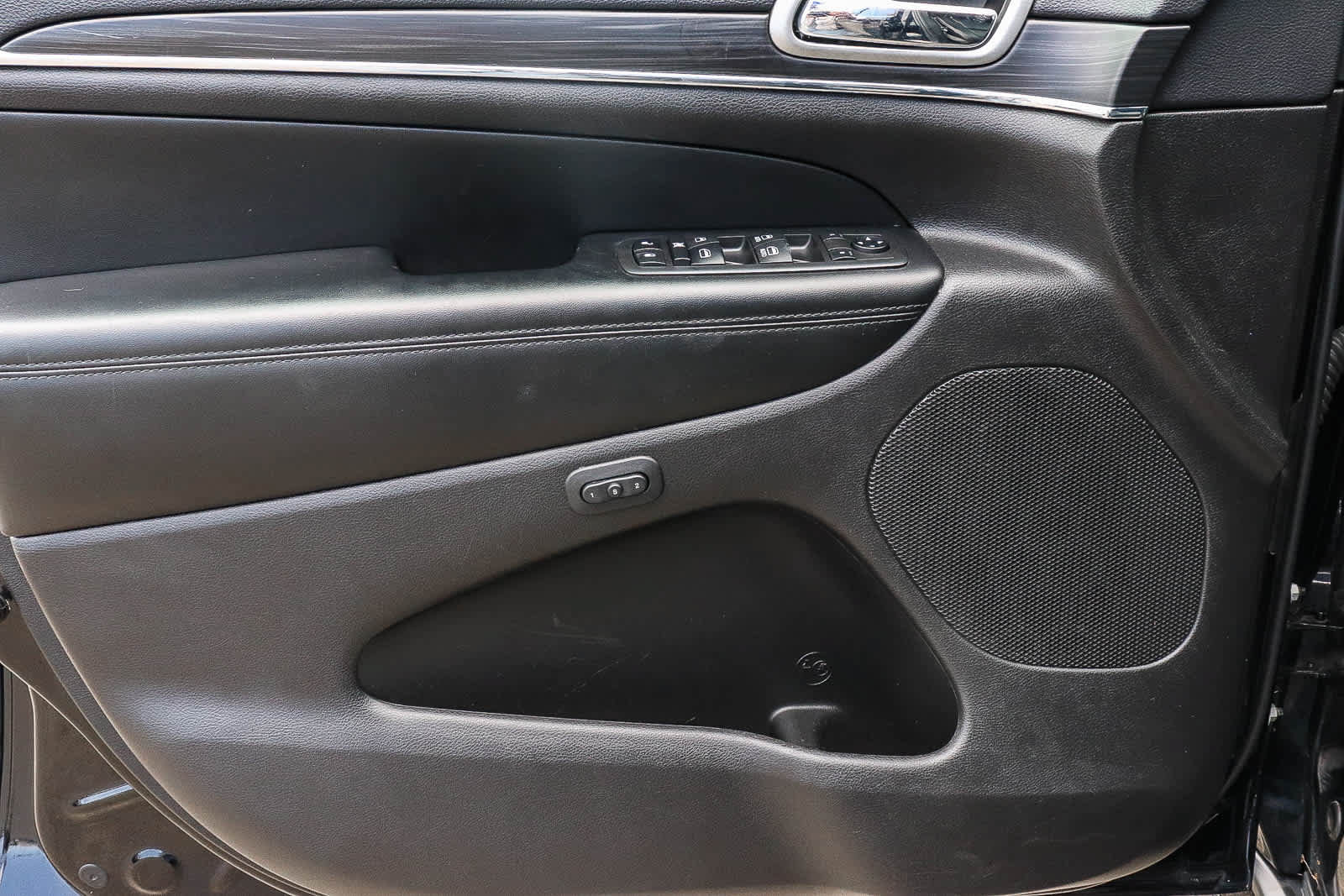 Used 2019 Jeep Grand Cherokee Limited RWD image 30