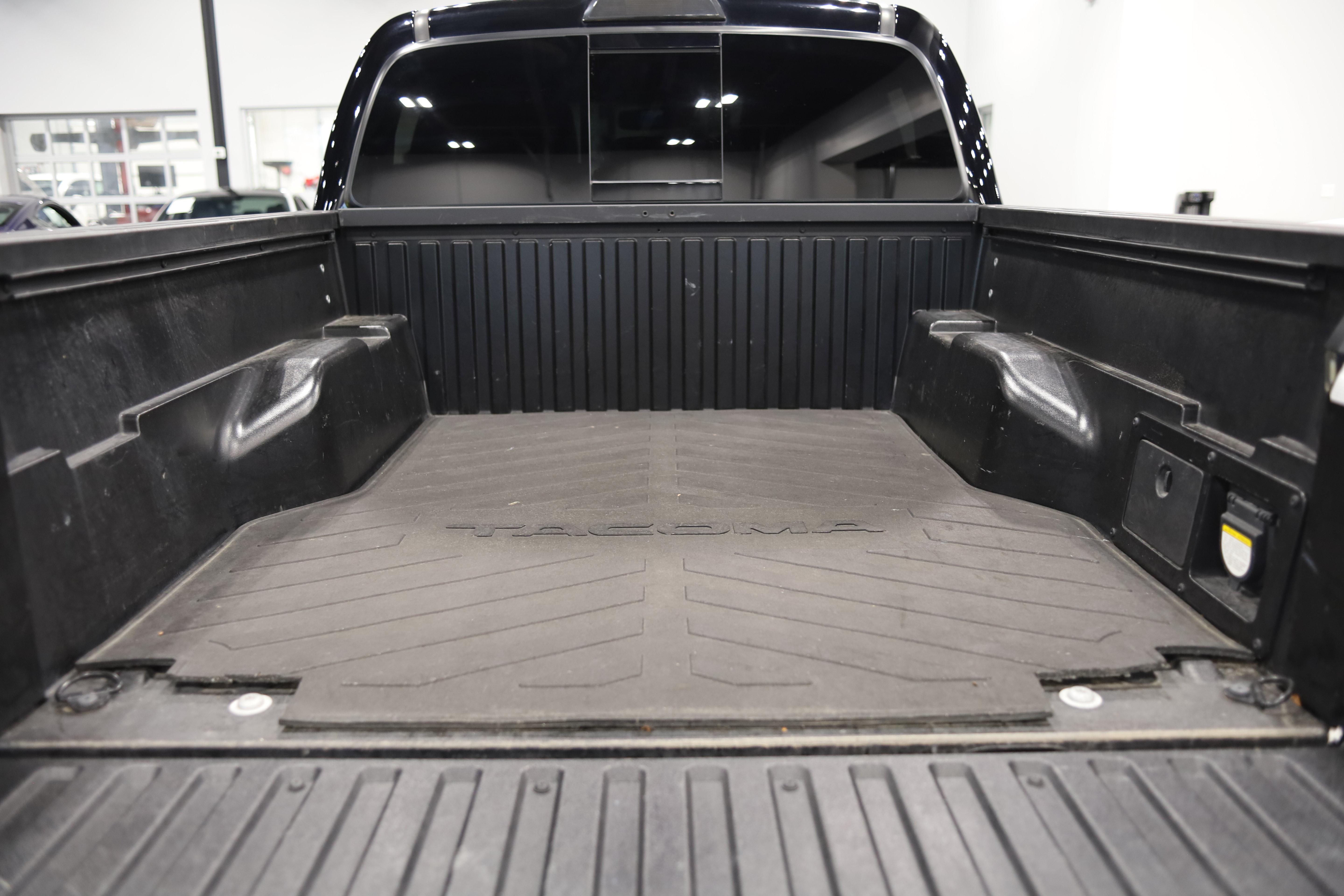 Used 2022 Toyota Tacoma TRD Pro AWD/4WD image 7
