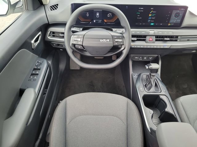 Used 2025 Kia K4 FWD image 15