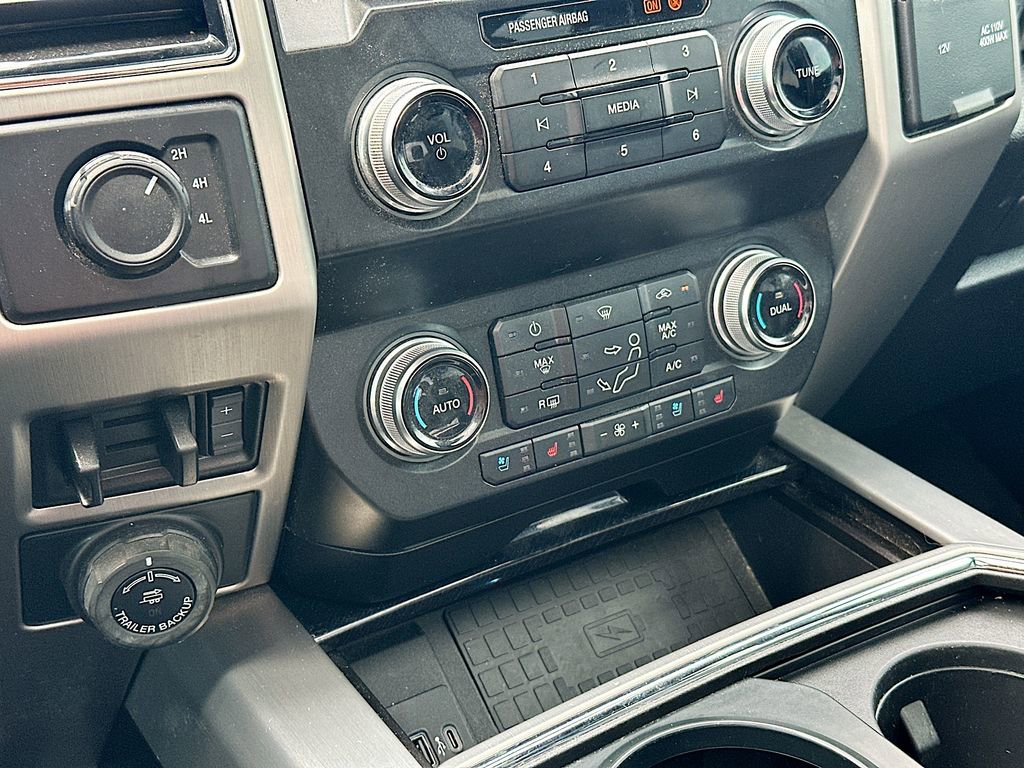 Used 2020 Ford F450 Platinum w/ FX4 Off-Road Package AWD/4WD image 14