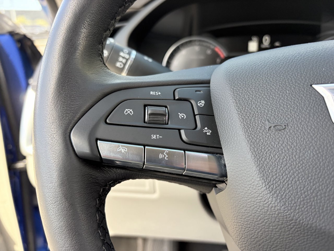 Used 2021 Cadillac XT4 Premium Luxury FWD image 20