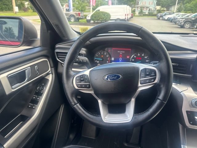 Used 2022 Ford Explorer XLT w/ Equipment Group 202A AWD/4WD image 24