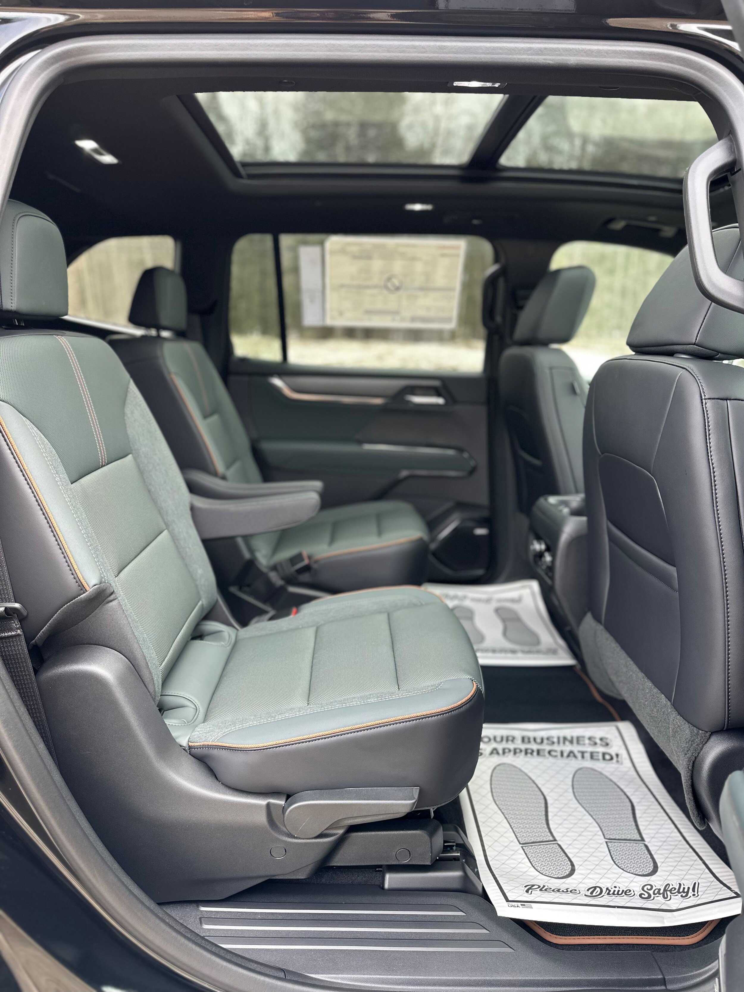New 2026 GMC Acadia AT4 w/ Luxury Package AWD/4WD image 22