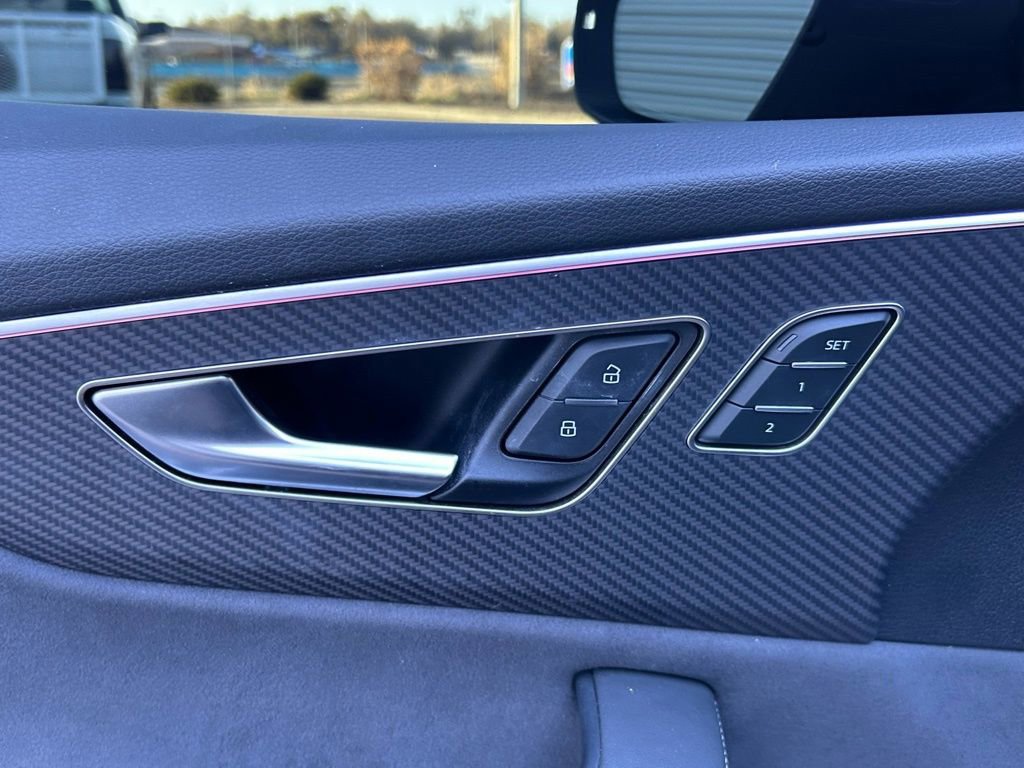 Used 2024 Audi SQ8 Prestige image 18