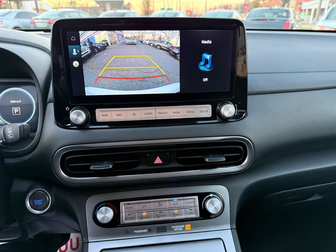Used 2023 Hyundai Kona SEL FWD image 16