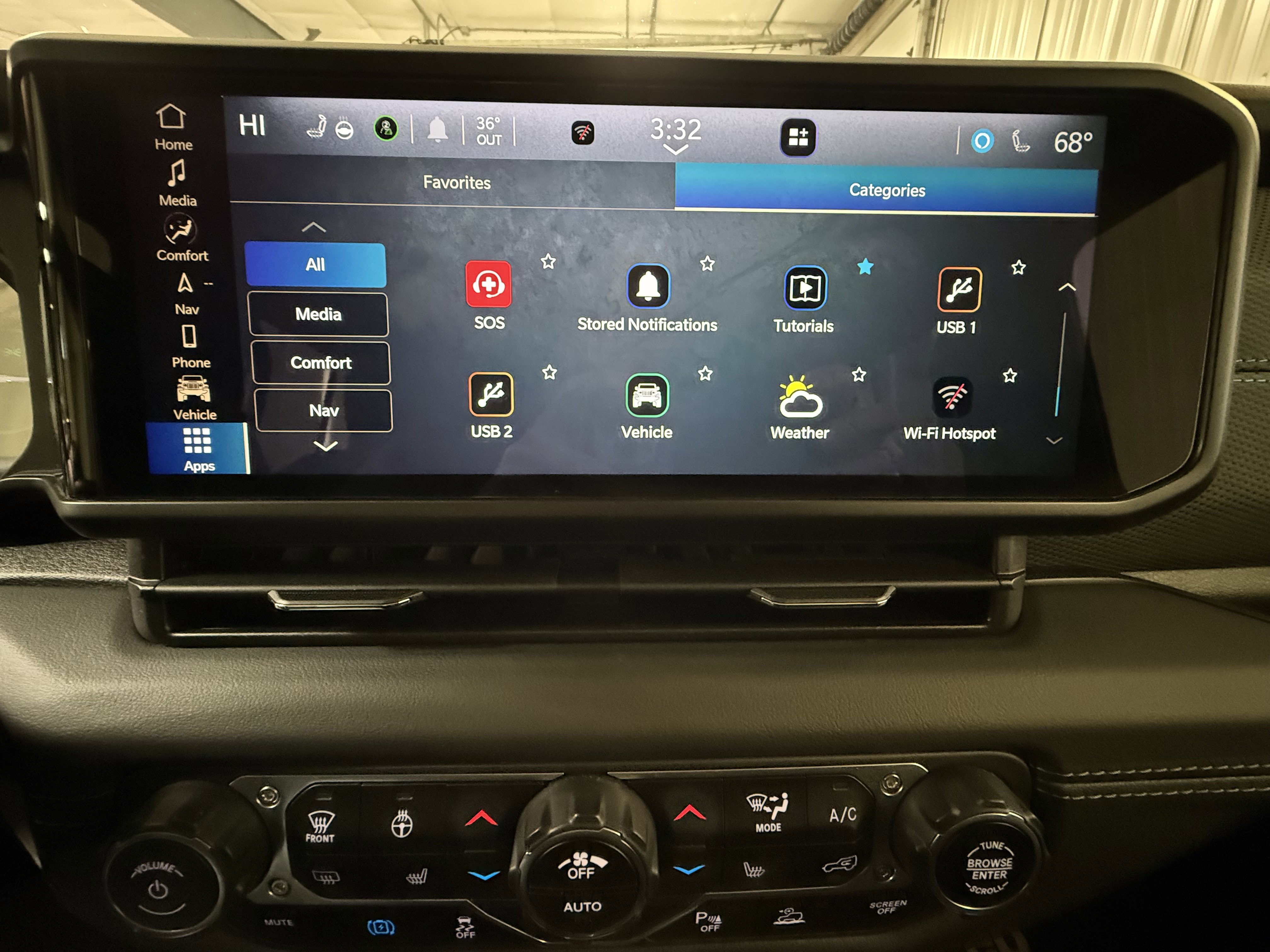 Used 2024 Jeep Wrangler Unlimited Rubicon 4xe w/ Technology Group image 43