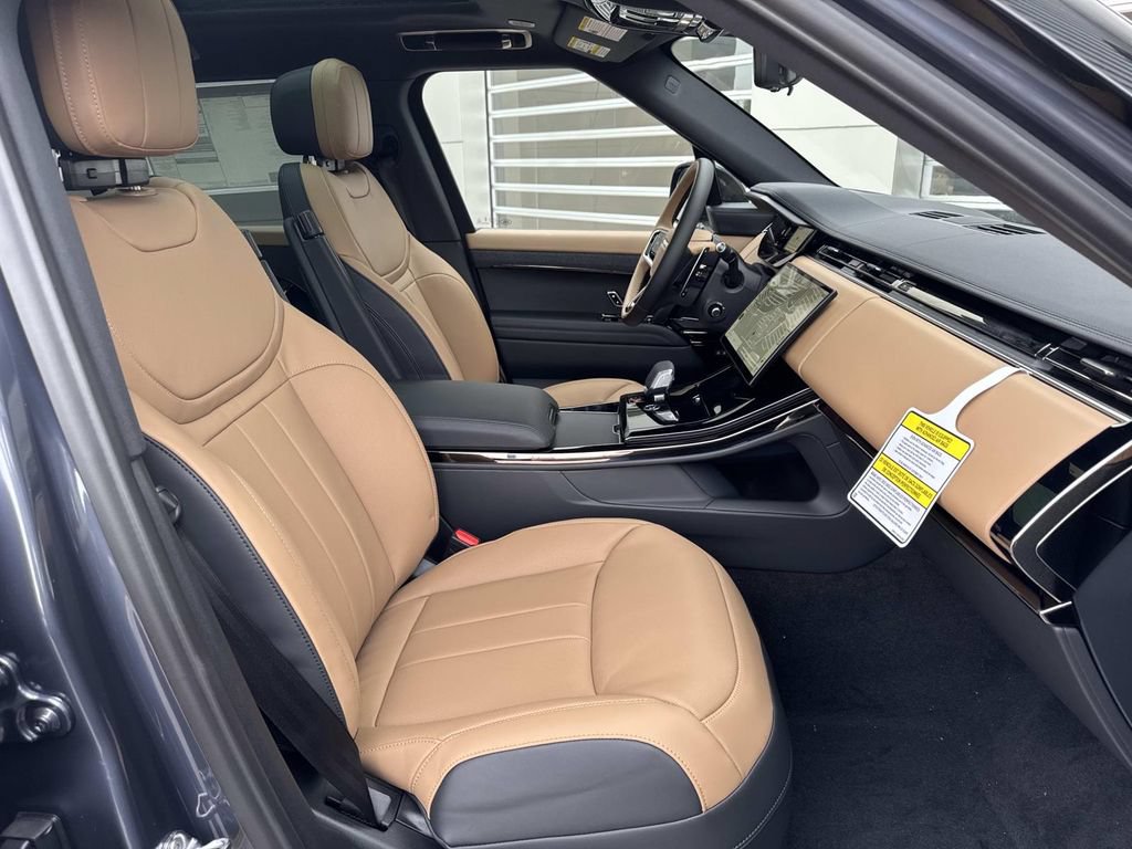 New 2026 Land Rover Range Rover Sport Dynamic SE AWD/4WD image 8