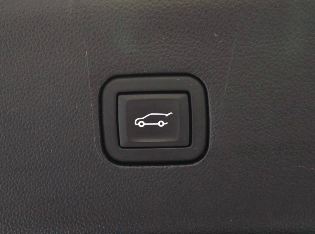 Used 2024 Buick Enclave Premium image 22