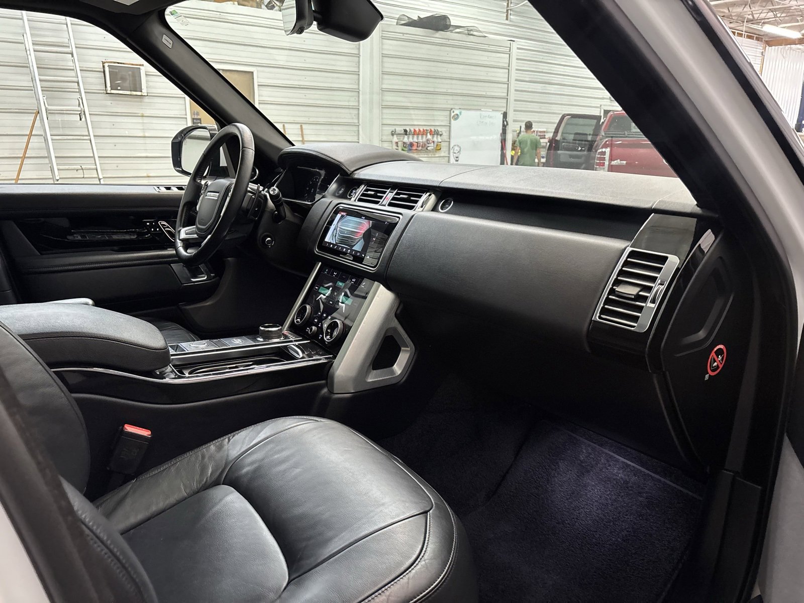 Used 2018 Land Rover Range Rover 3.0L V6 Supercharged image 27