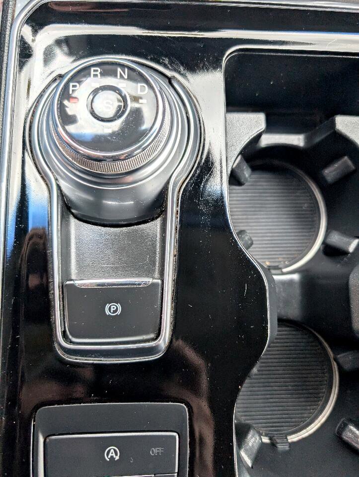 Used 2020 Ford Edge Titanium image 24