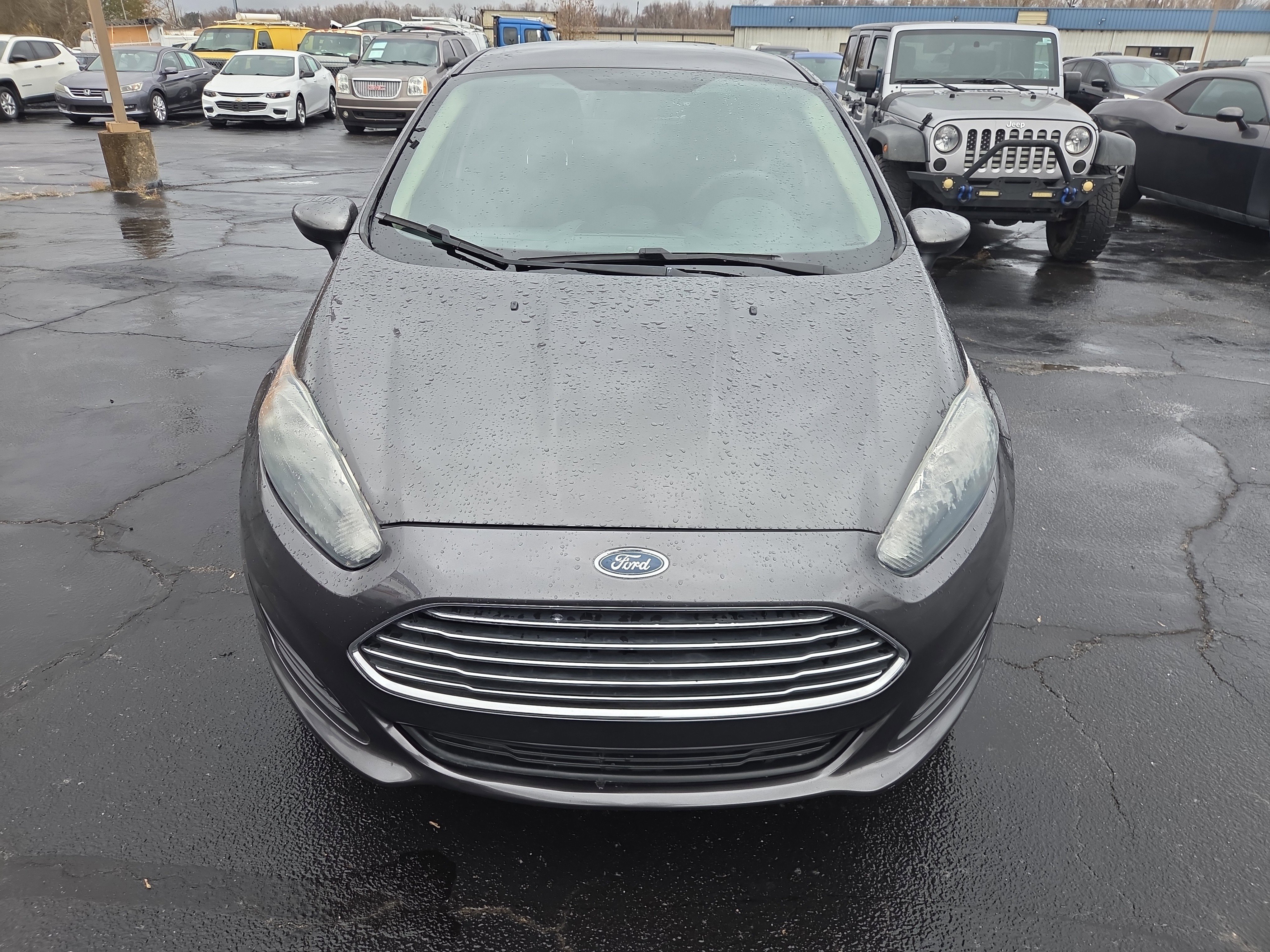 Used 2017 Ford Fiesta SE image 8