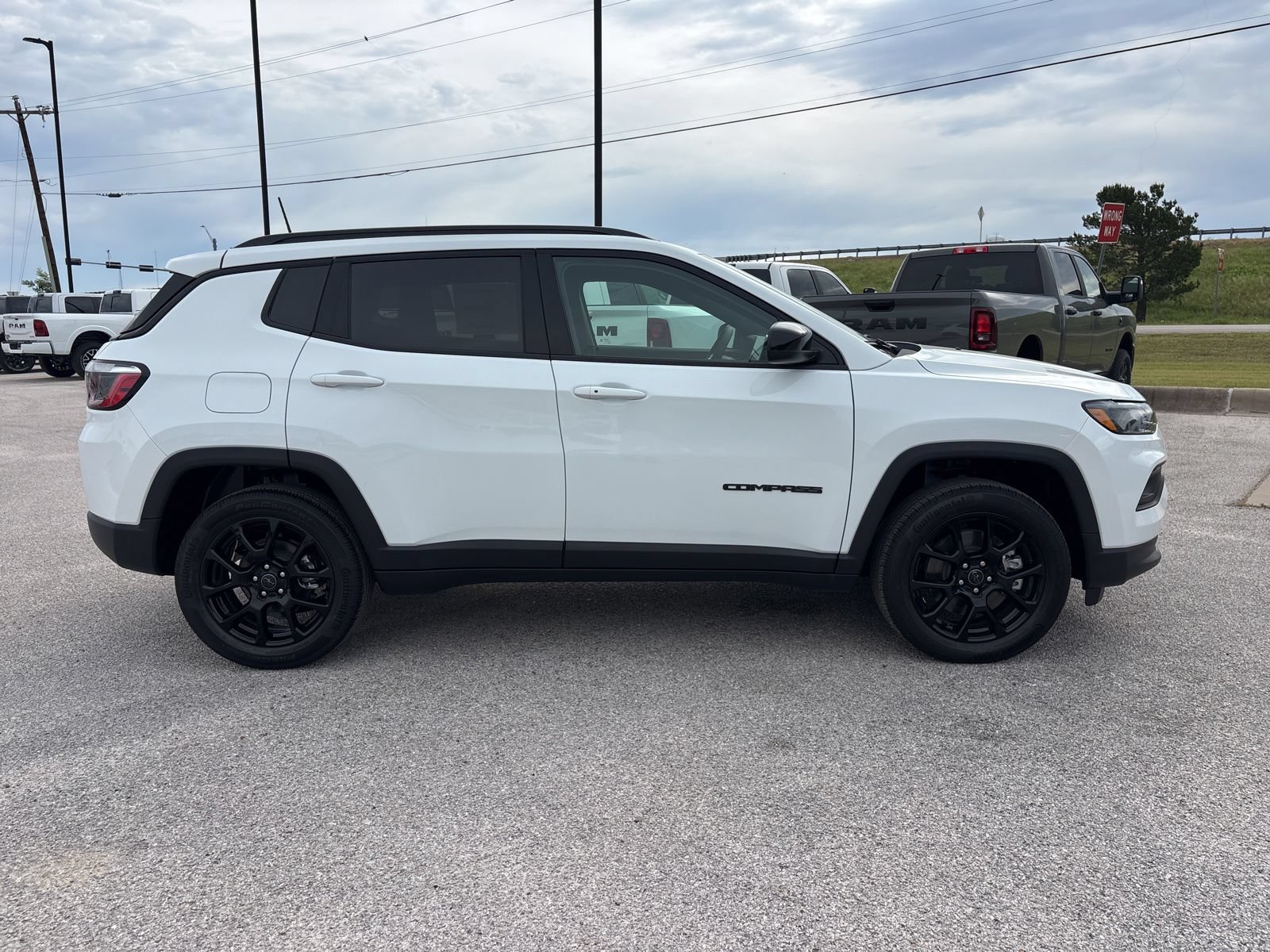 New 2026 Jeep Compass Latitude AWD/4WD image 7