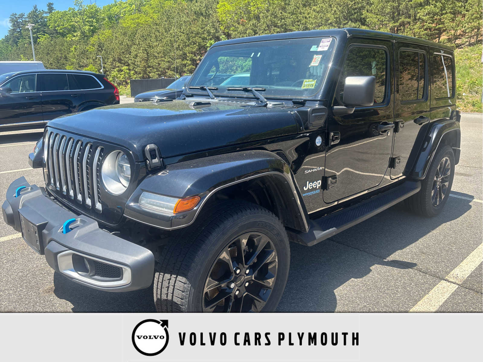 Used 2022 Jeep Wrangler Unlimited Sahara w/ Cold Weather Group AWD/4WD image 1