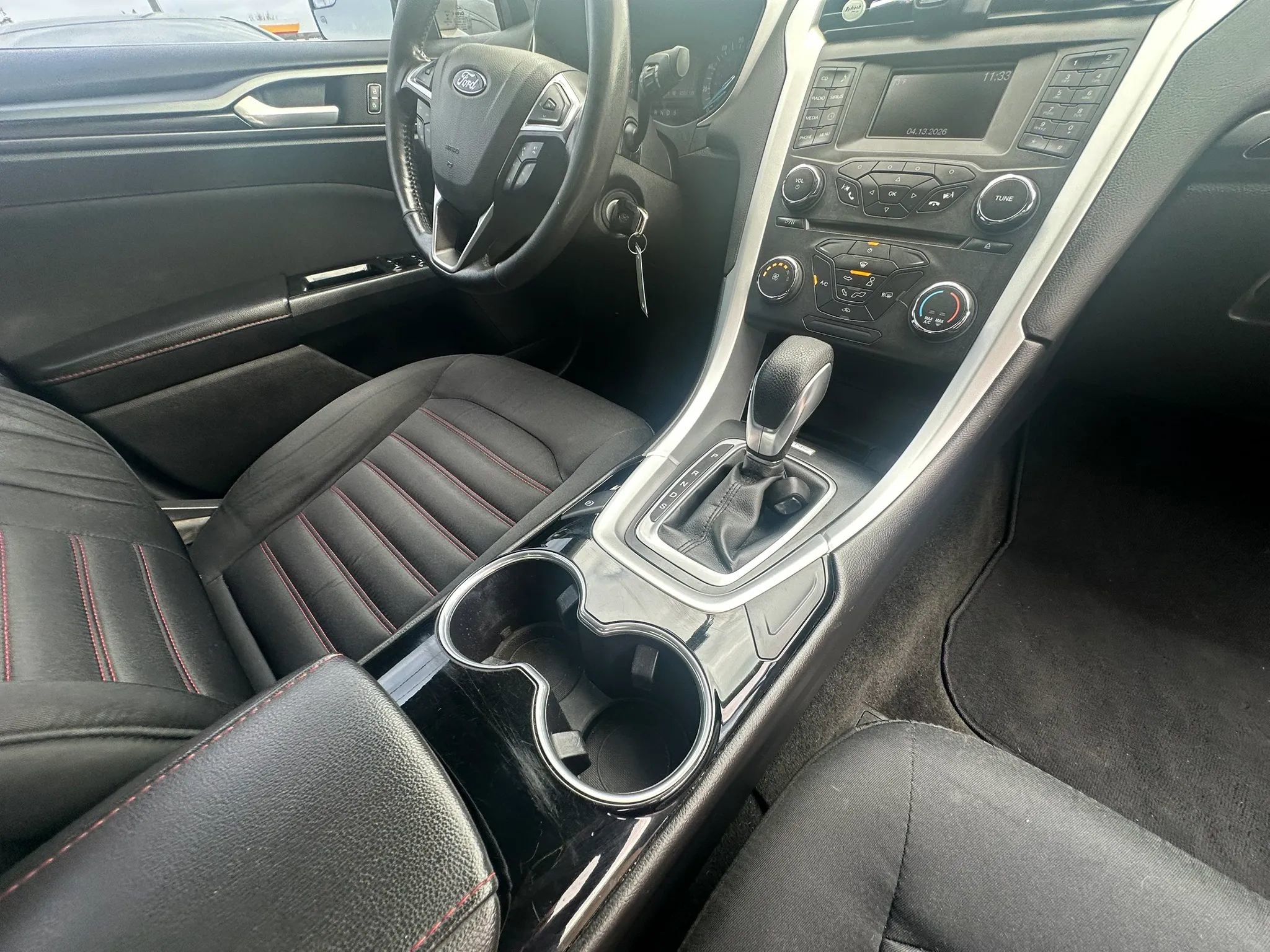 Used 2016 Ford Fusion SE w/ Equipment Group 201A image 27