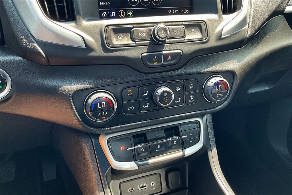 Used 2023 GMC Terrain SLE image 15