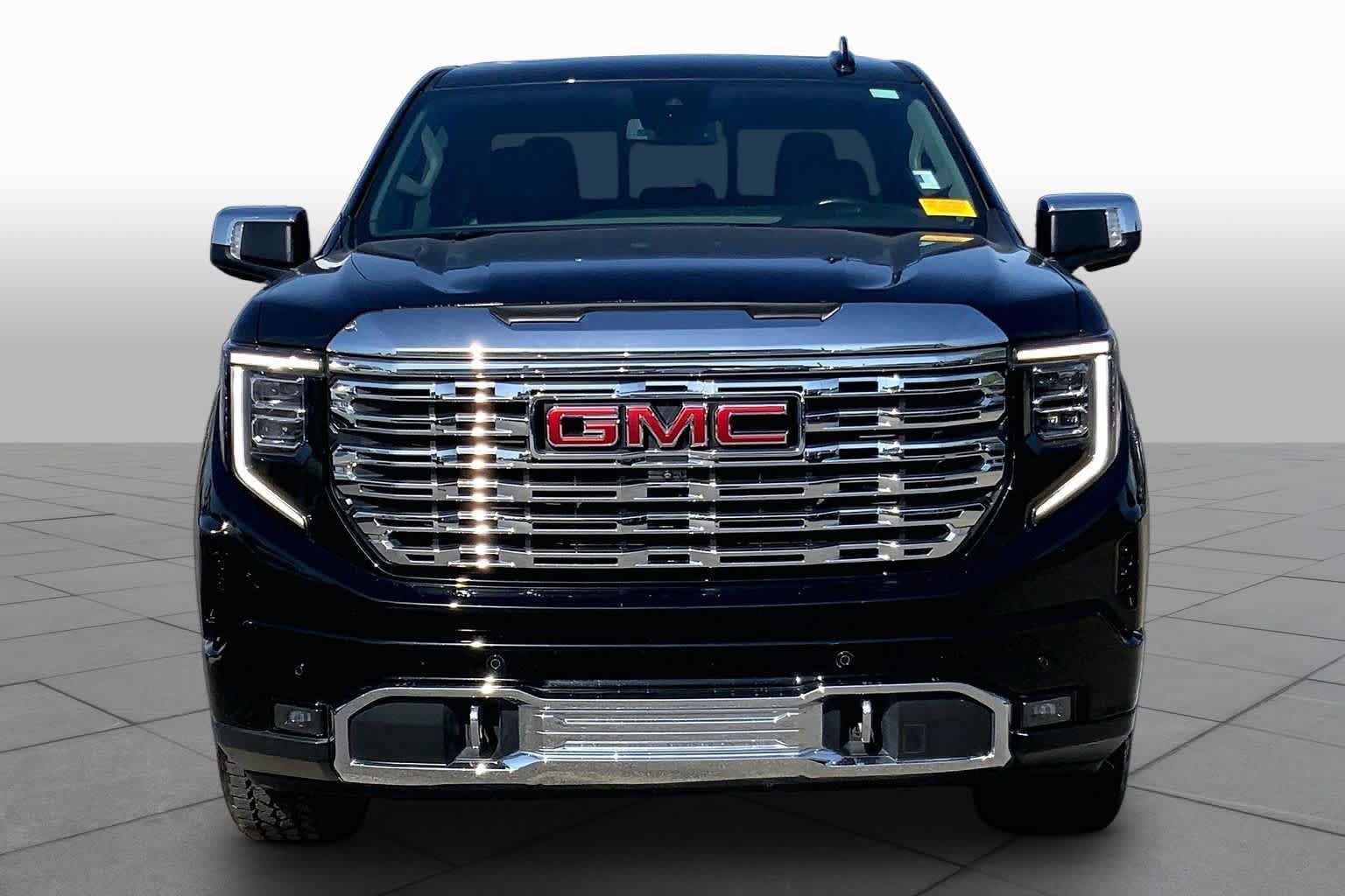 Used 2023 GMC Sierra 1500 Denali AWD/4WD image 4