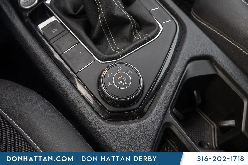 Used 2023 Volkswagen Taos SE AWD/4WD image 11